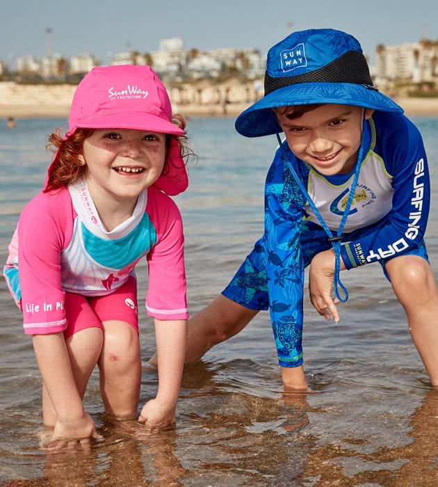 חולצות ומכנסי בגד ים לילדים