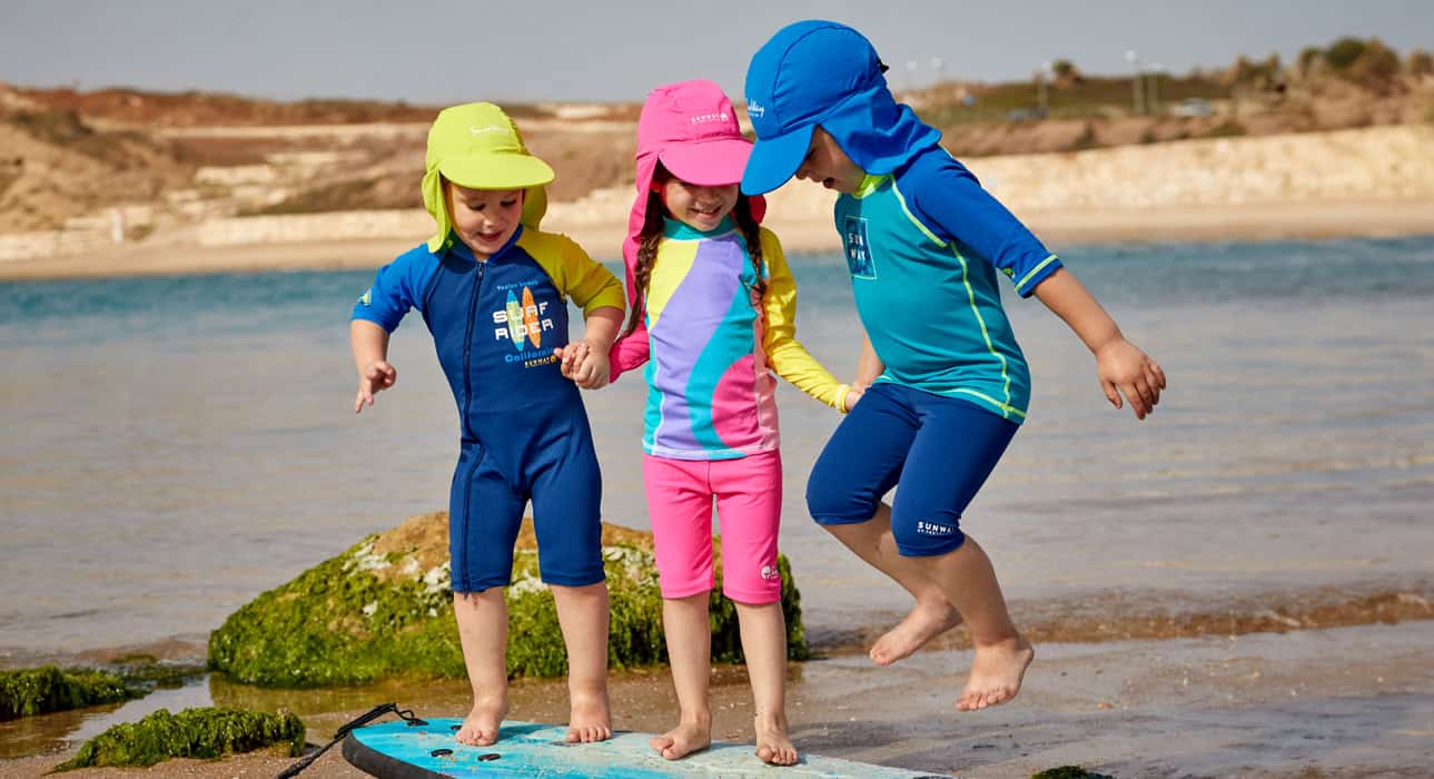 בגדי ים עם רוכסן לגילאי 3 שנים+